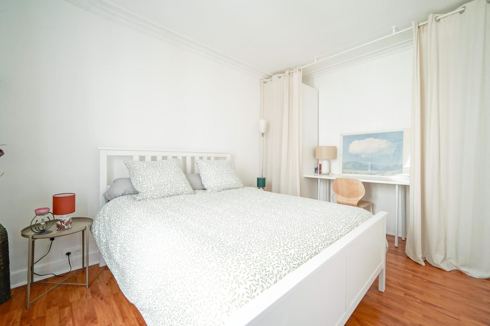 Ideal Famille, En Duplex Et Au Calme, Au Pied Du Metro 