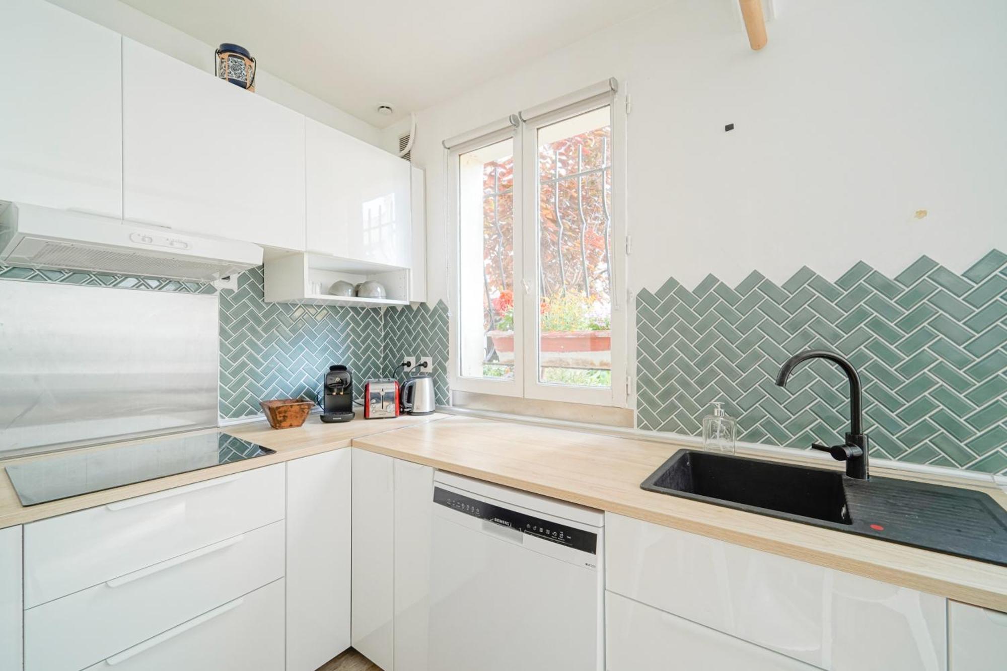 Ideal Famille, En Duplex Et Au Calme, Au Pied Du Metro 