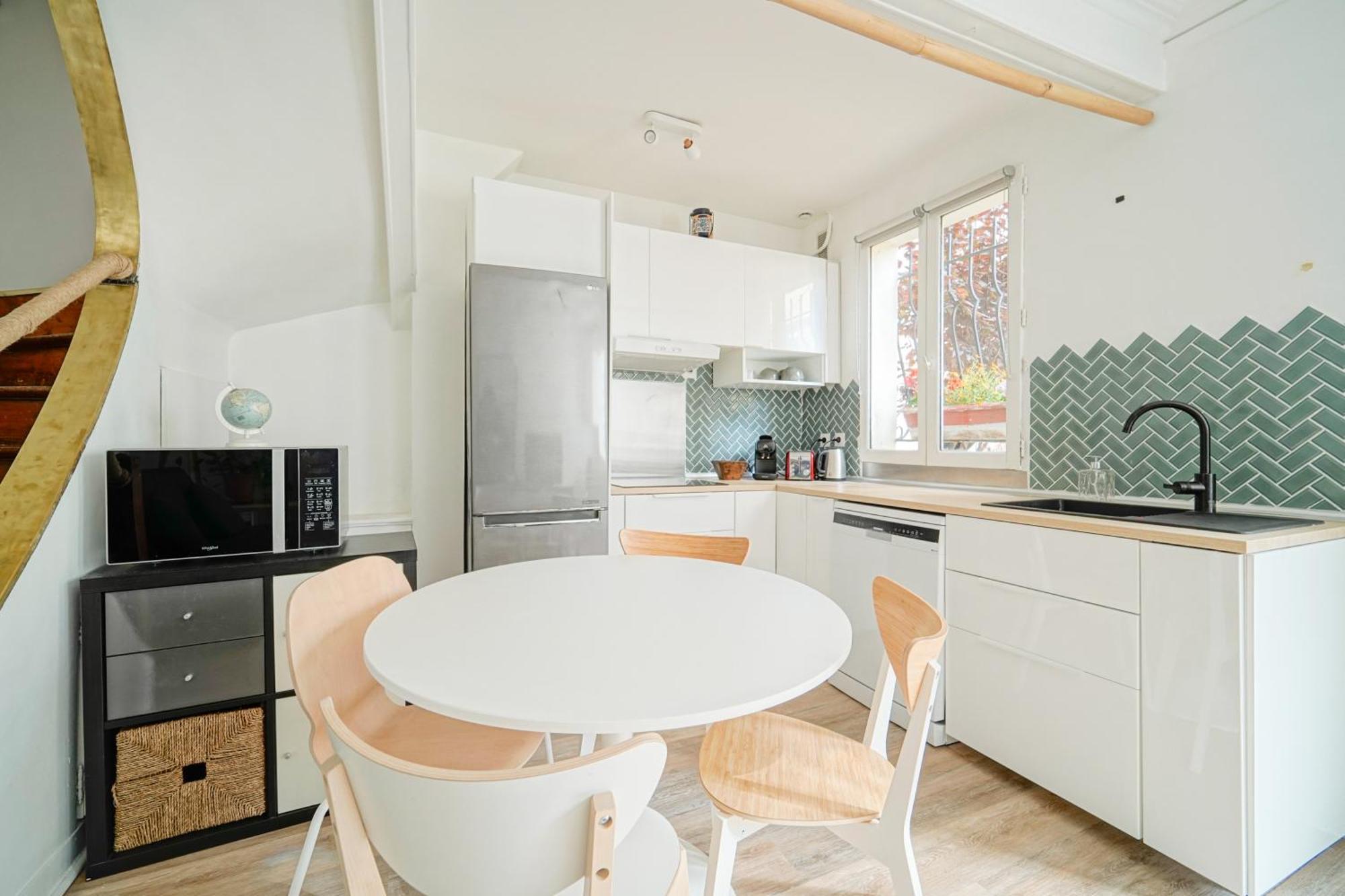Ideal Famille, En Duplex Et Au Calme, Au Pied Du Metro 